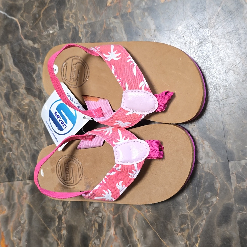 Pink Palm Tree Flip flops Size 8
